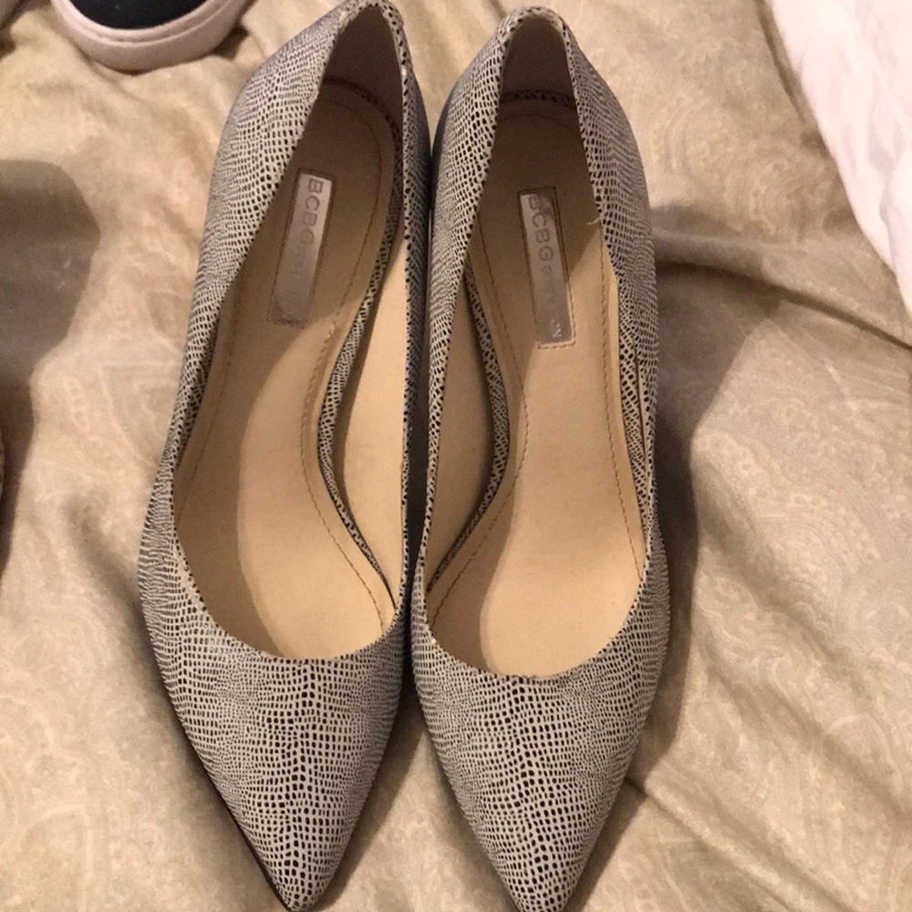 BCBG generation black and white heels